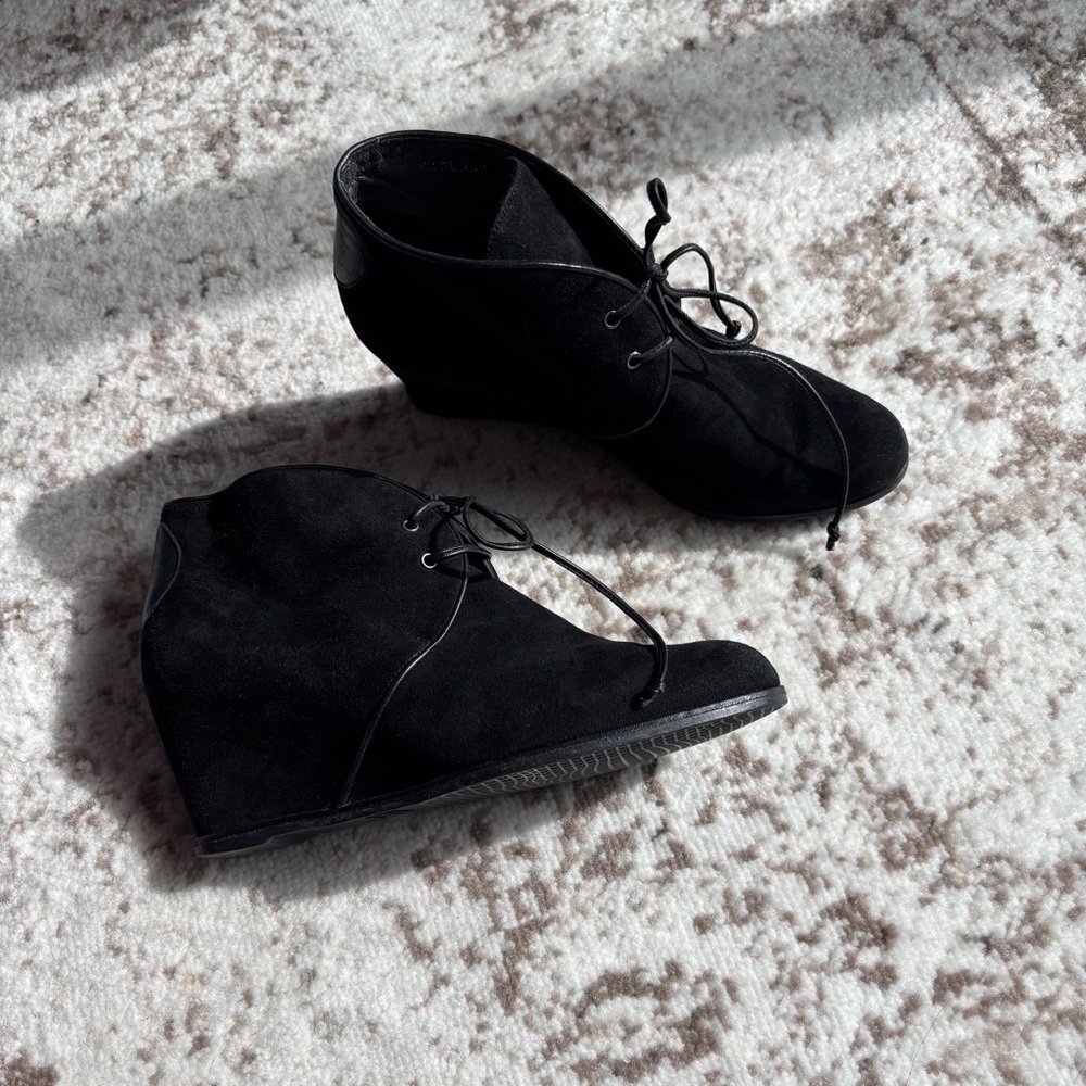 Stuart Weitzman Kalahari Lace-Up Hidden Black Wedge Bootie - Picture 3 of 7